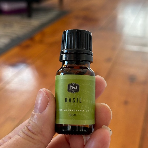 NEW Bundle of four 10 ml fragrance oils from P&J Trading - Picture 3 of 5